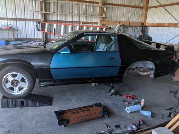 Rear end is out, just need to drop the old tank now.