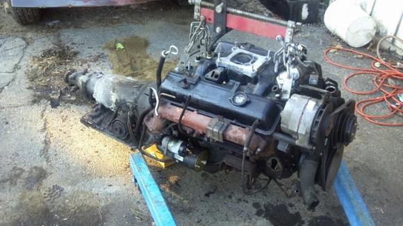 305 HO w/ 700R4 attached