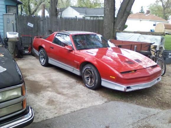 85' Pontiac Trans Am w/T-tops