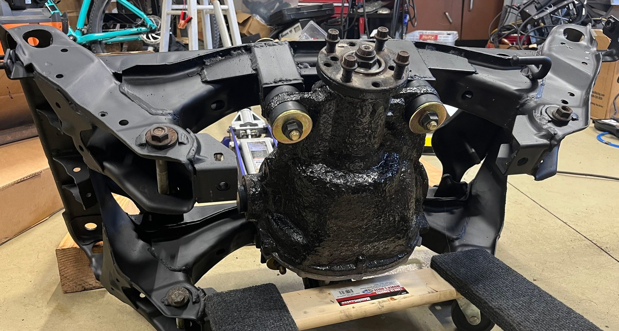 Differential bolted into subframe