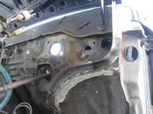 Set screwing flanges in best adjusted position.