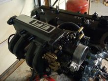 22RE Rebuild: Painted intake and exhaust manifolds, plenum, and TB