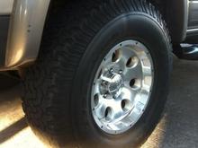 MB chrome rims 
285 75 16 BFG's