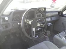 1st gen steering wheel (SR5).  The last good steering wheel Toyota made for the 80's.