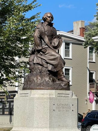 Monument in Salem.