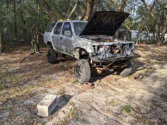 Annnnd it's on, all new body mounts/hardware and a 1" body lift , need to weld in the body mounts behind the doors and get th e front ones figured out