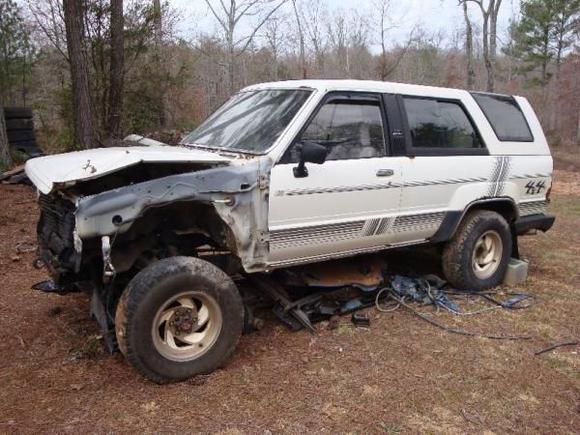 '86 "4Doner". This is my doner truck. Pretty, aint she?
