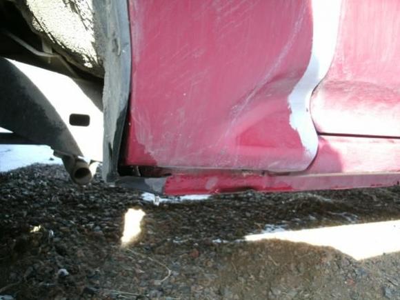 600xFront quarter rot spot wet

Not rusting yet but this is the place to watch.