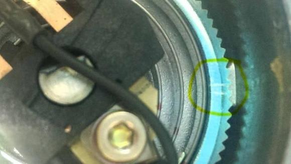 Mark to locate the spring cog back to it's original position after swapping the 22RE internals