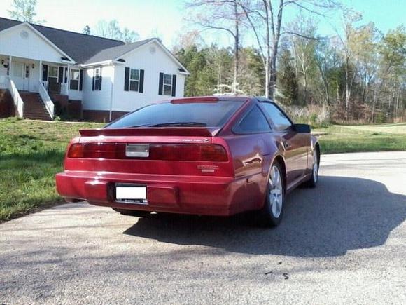 Subtle tint to the tail lights, headlights and front markers