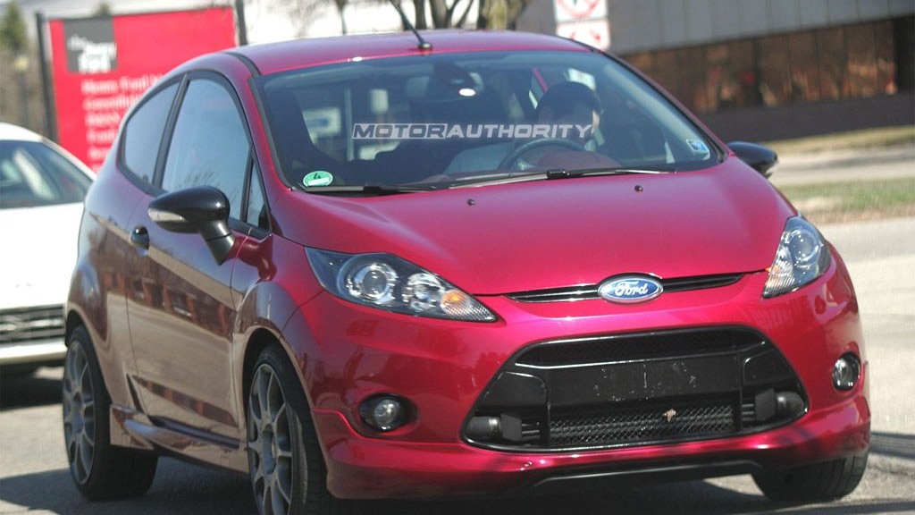 2011 Ford Fiesta Review & Ratings