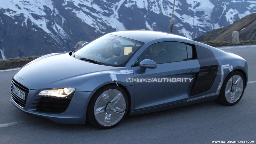 Audi R8 with possible dual clutch transmission spy shots