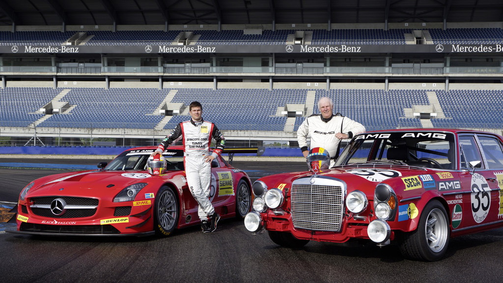 Kenneth and Hans Heyer and their Mercedes-Benz race cars