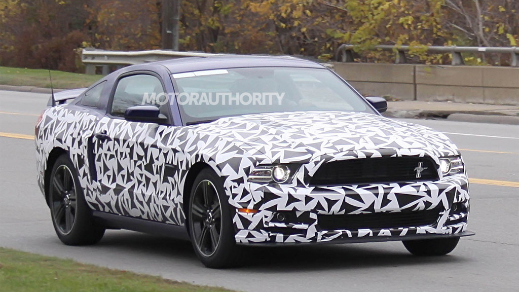 2013 Ford Mustang facelift spy shots