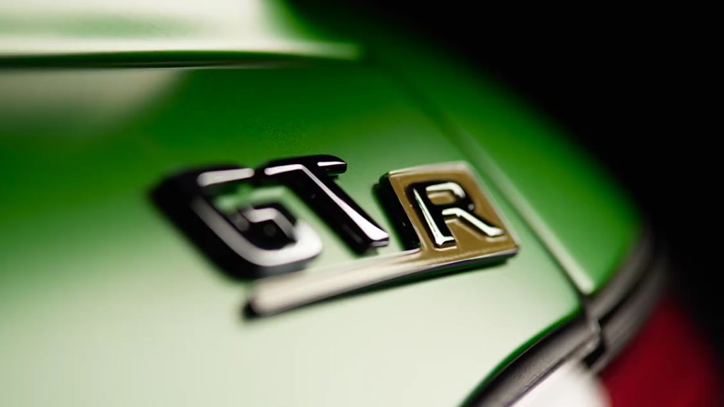 Teaser for 2017 Mercedes-AMG GT R debuting at 2016 Goodwood Festival of Speed