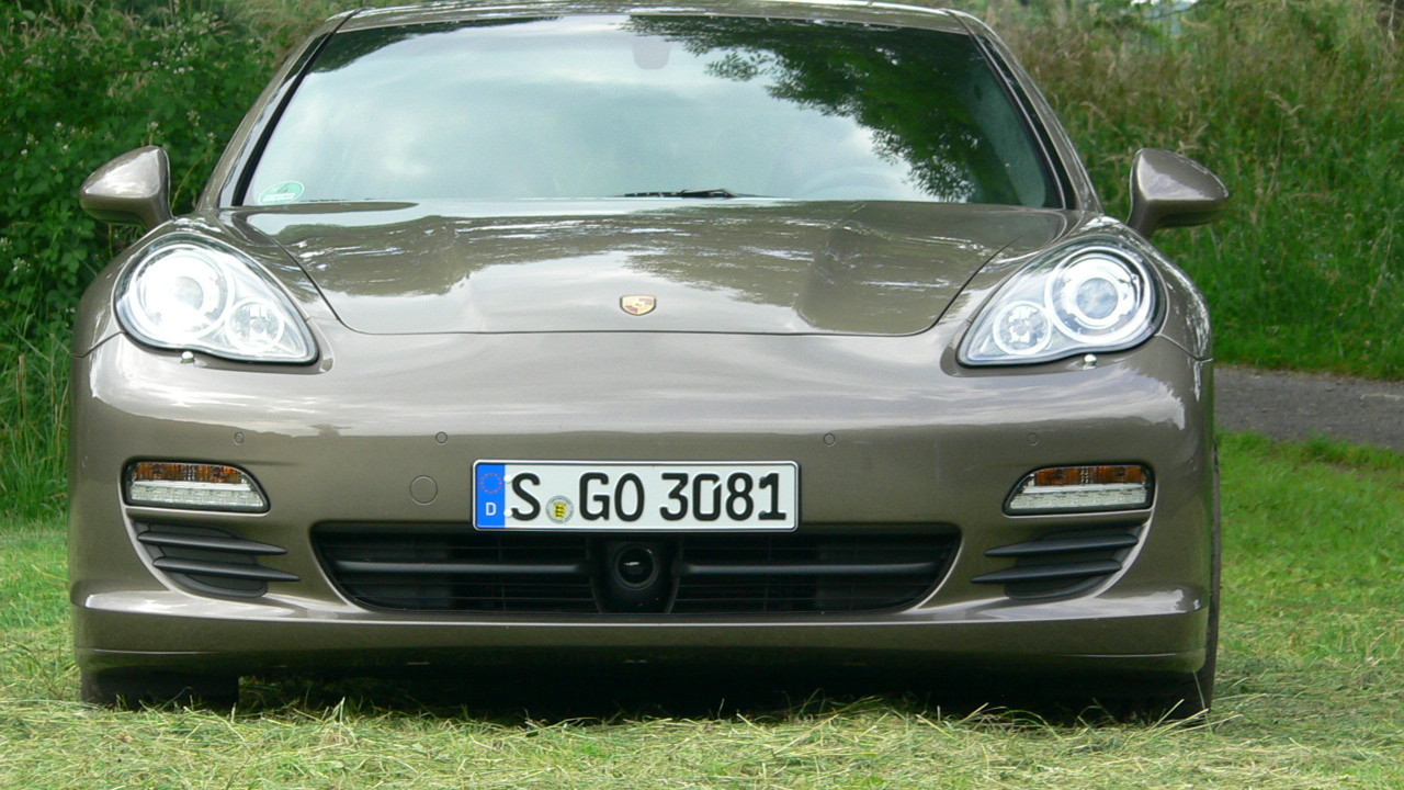 2011 Porsche Panamera V-6