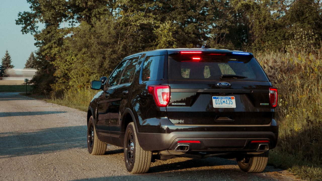 Ford Police Interceptor Utility Rear Spoiler Traffic Warning Lights