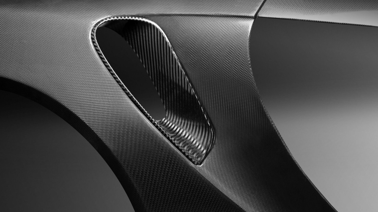 TopCar creates carbon fiber body panels for the 991 Porsche 911