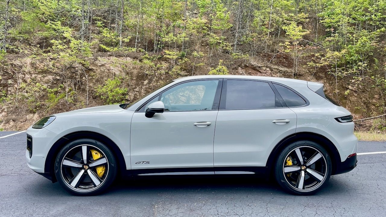 2025 Porsche Cayenne GTS