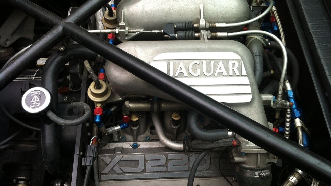 Final Jaguar XJ220 built up for auction