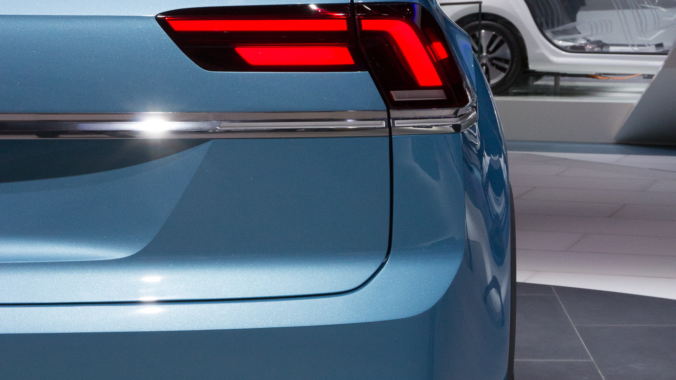 Volkswagen Cross Coupe GTE Concept live photos, 2015 Detroit Auto Show