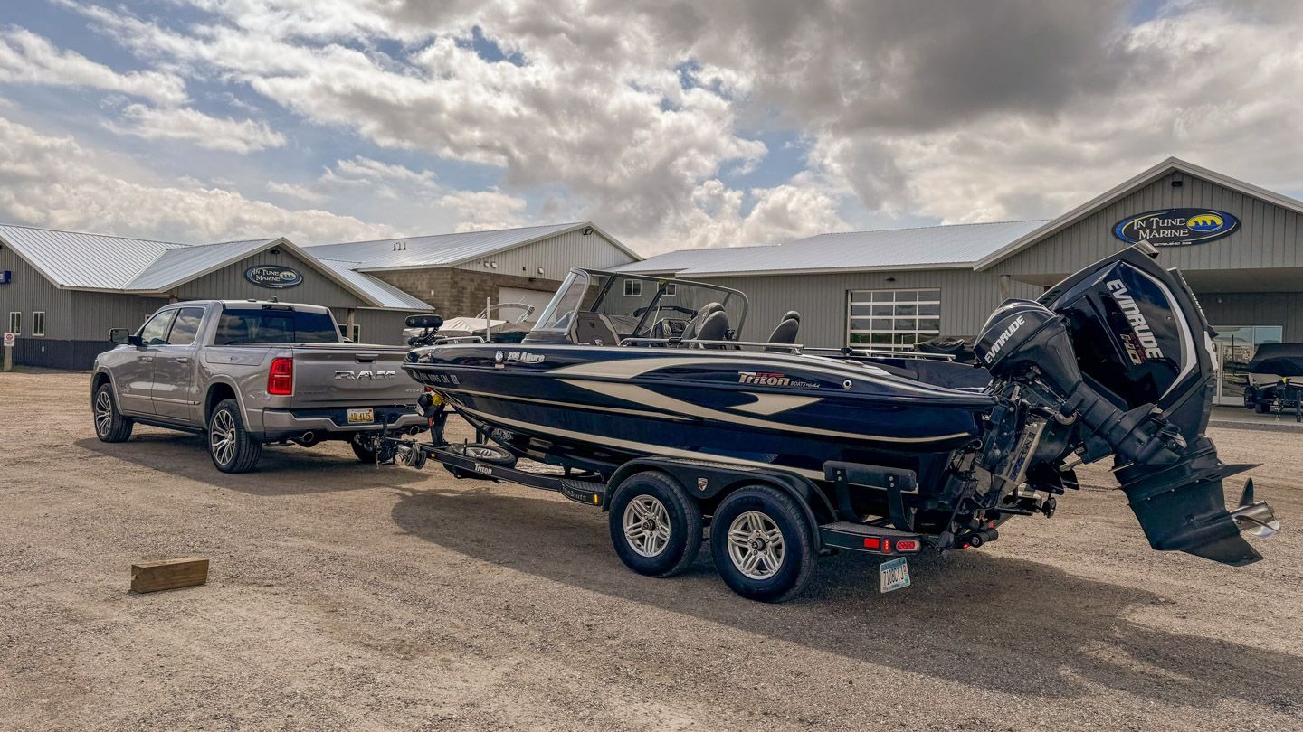 2025 Ram 1500 Tungsten towing