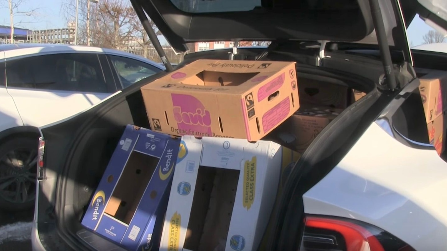 Electric car cargo space challenge with banana boxes