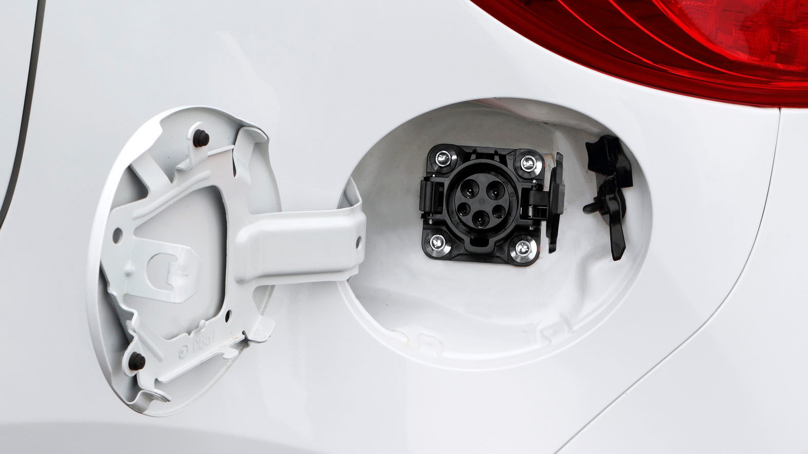 Mazda Demio EV test-fleet electric car in Japan (aka Mazda2) - charging port