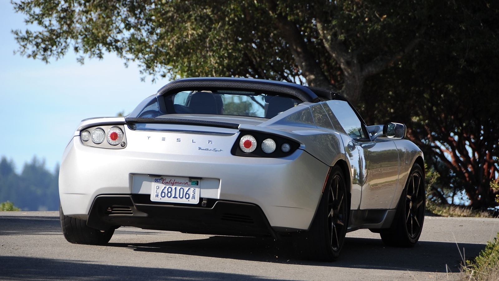 2011 Tesla Roadster Sport. Photo by Joe Nuxoll.