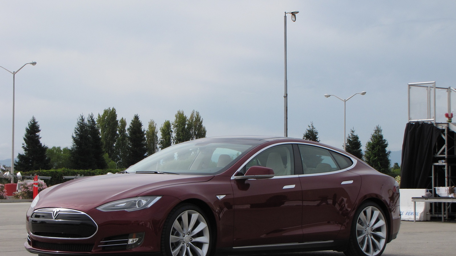 2012 tesla model s prices options specifications released