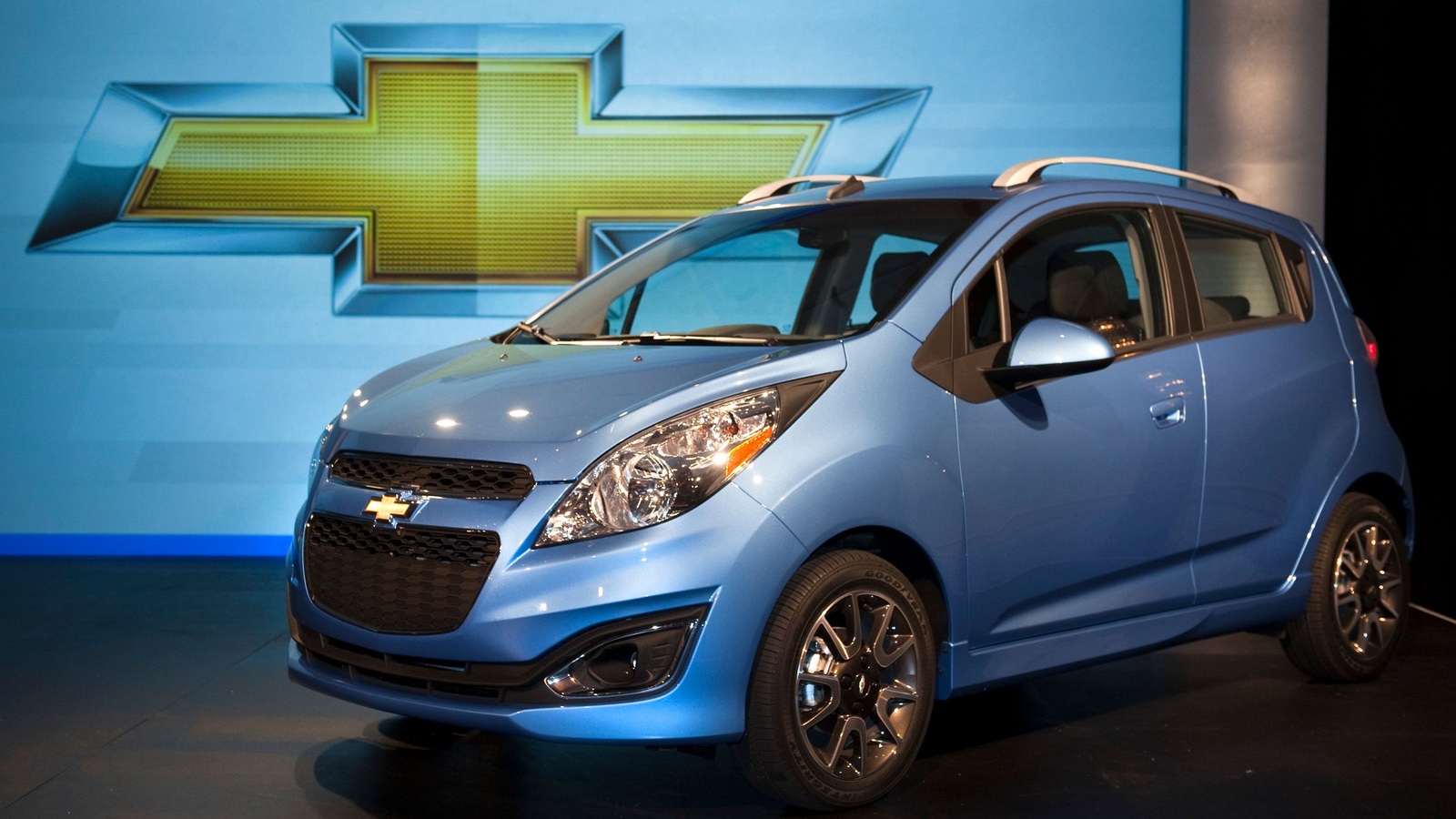 Spark 30. Шевроле Спарк Равон. Ravon r2 и Chevrolet Spark. Spark Ravon r1. Предохранитель Равон Спарк 2022.