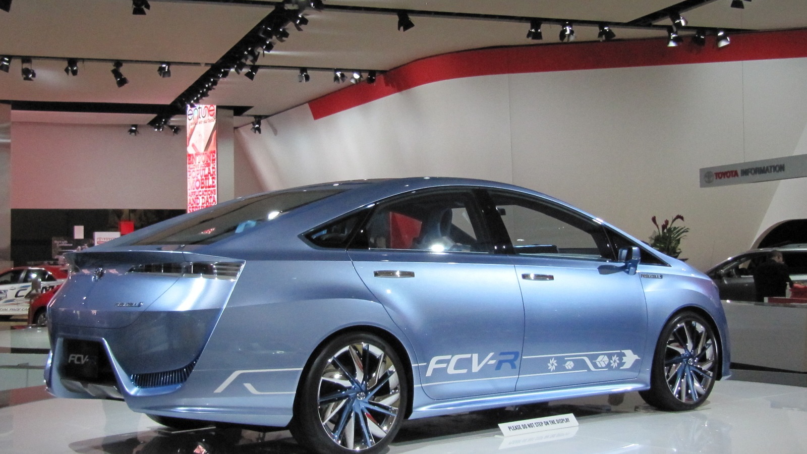 Toyota FCV-R hydrogen fuel-cell concept car, 2012 Detroit Auto Show