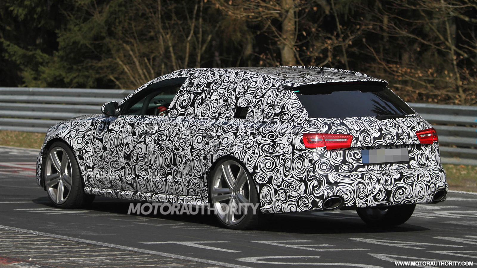 2014 Audi RS 6 Avant spy shots