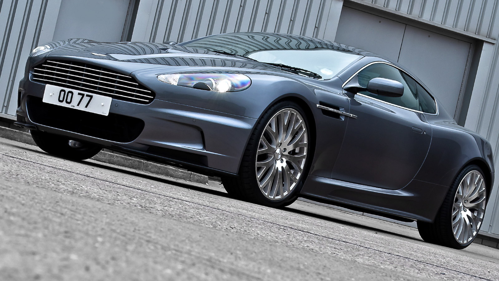 A. Kahn Design styling package for the Aston Martin DBS