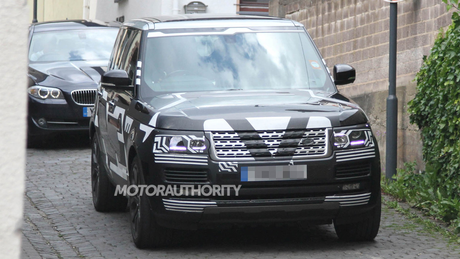 2013 Land Rover Range Rover spy shots