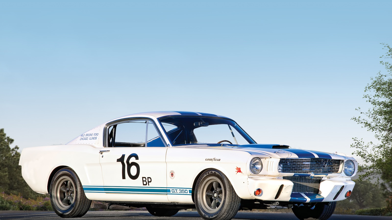 1965 Shelby GT350 R - image: Neil Fraser for RM Auctions