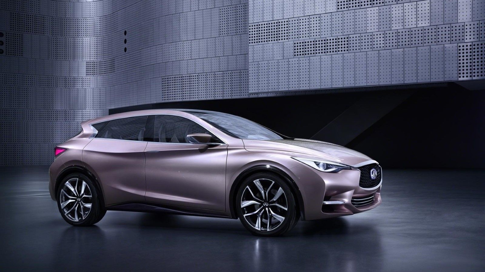 Infiniti Q30 concept, 2013 Frankfurt Auto Show