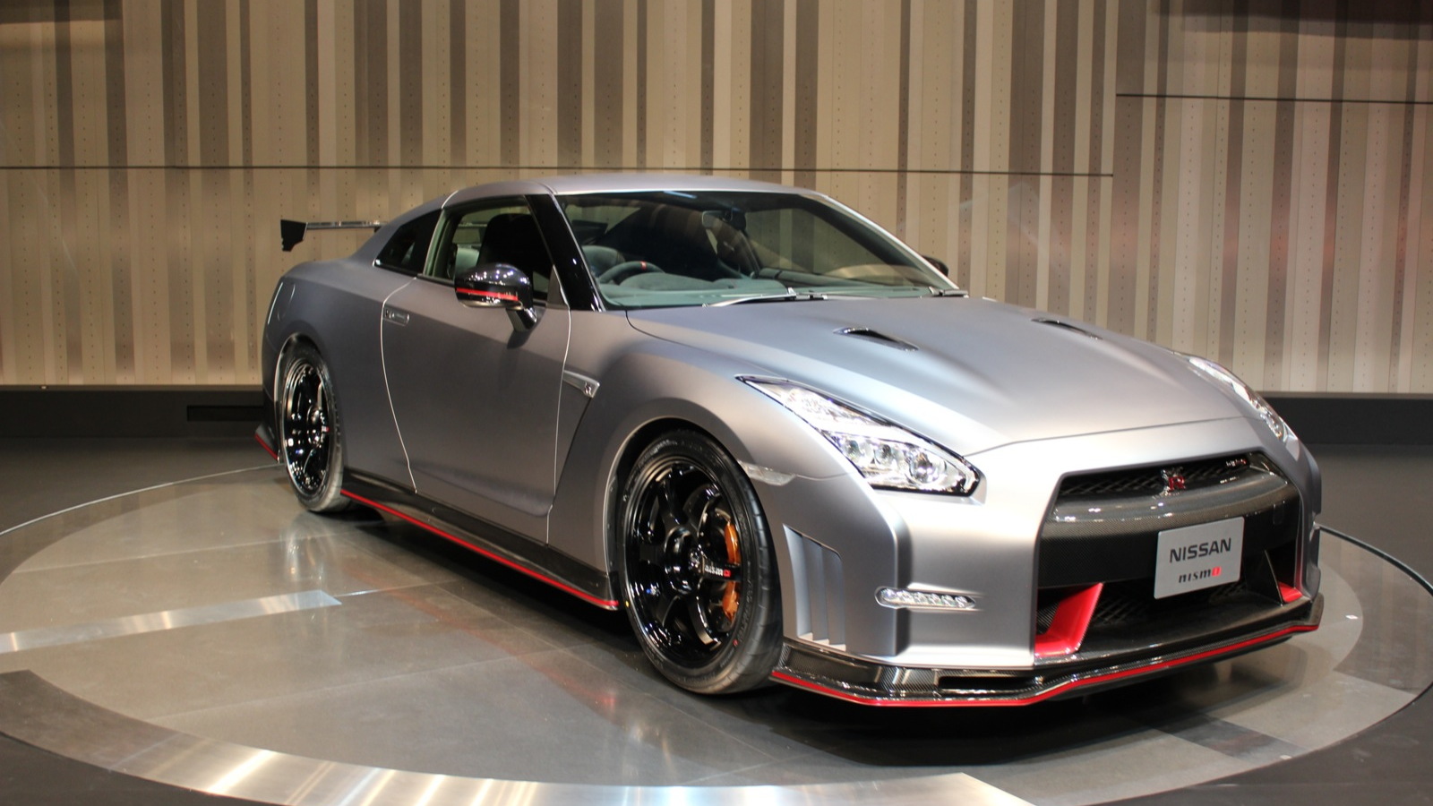 2015 Nissan GT-R NISMO  -  2013 Tokyo Motor Show preview event, Nissan Global Headquarters