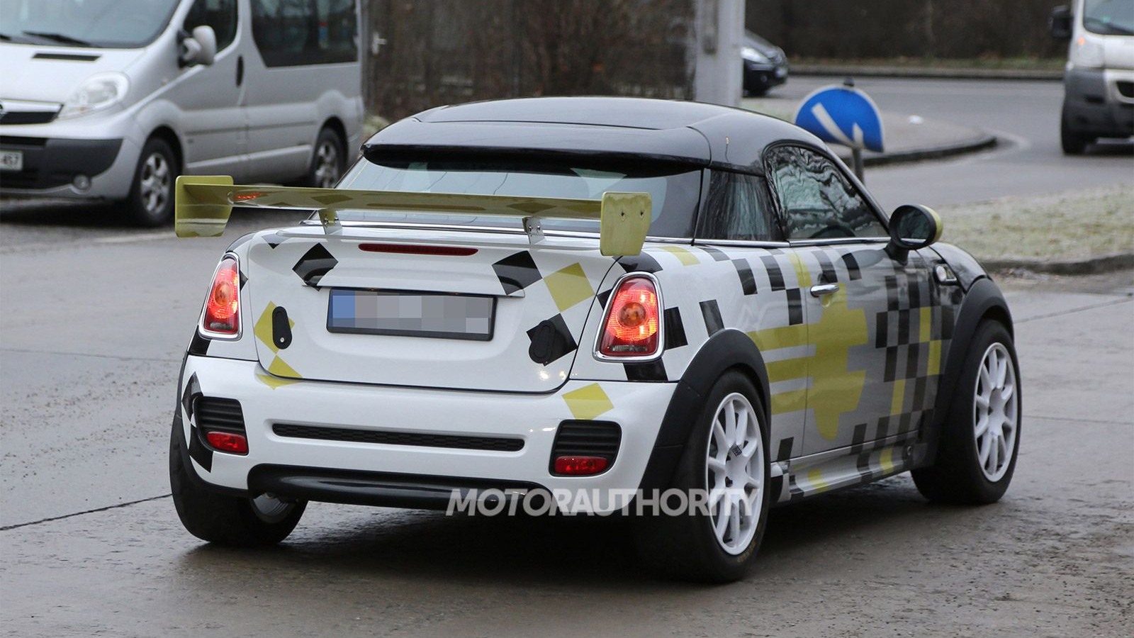 2014 MINI E Coupe spy shots
