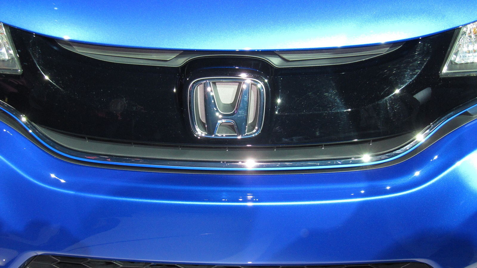 2015 Honda Fit launch at 2014 Detroit Auto Show