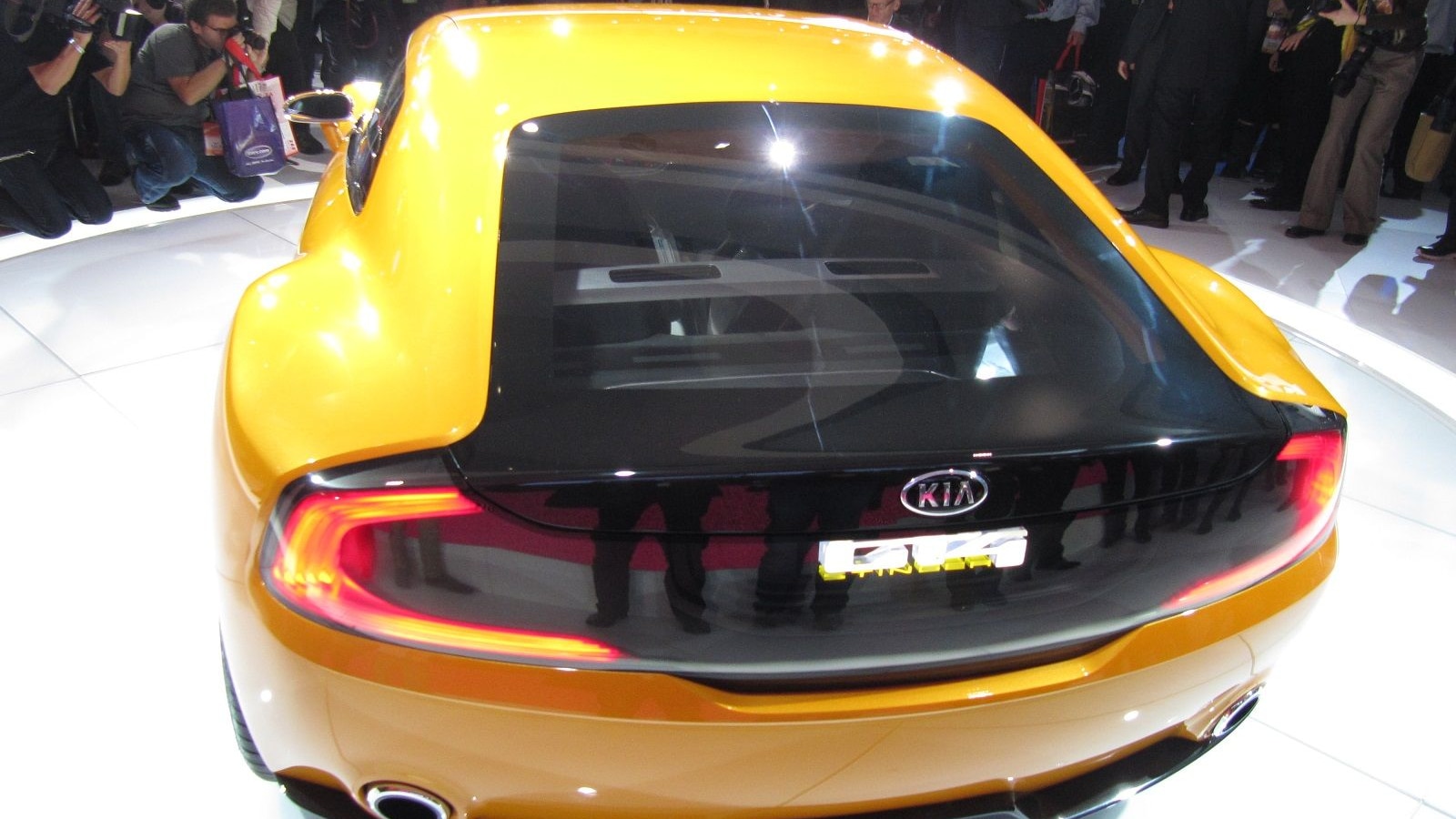 Kia GT4 Stinger Concept at 2014 Detroit Auto Show