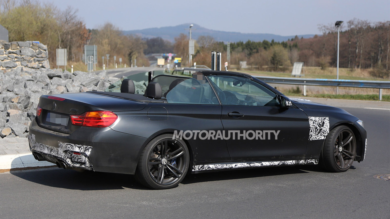 2015 BMW M4 Convertible spy shots