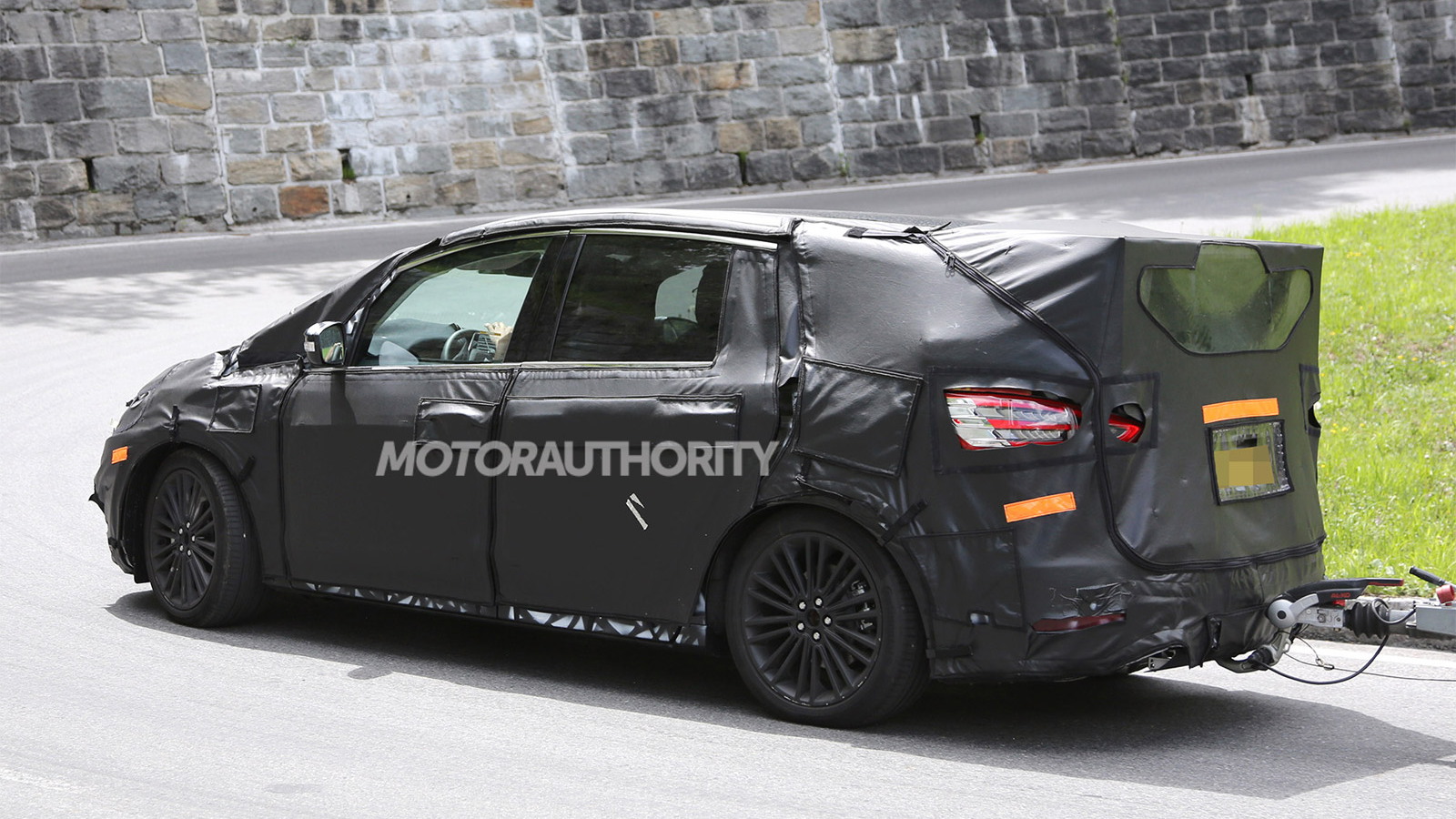 2015 Ford S-Max spy shots