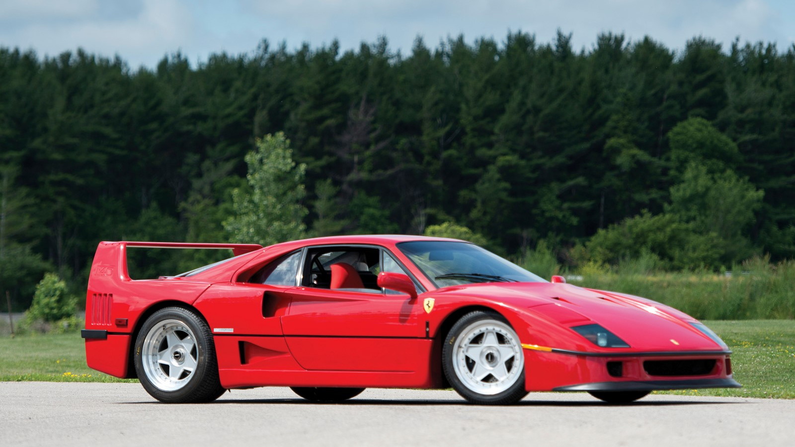 1990 Ferrari F40 (Image: Auctions America)