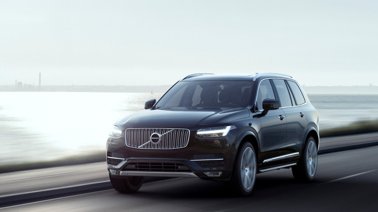 2016 Volvo XC90 First Edition