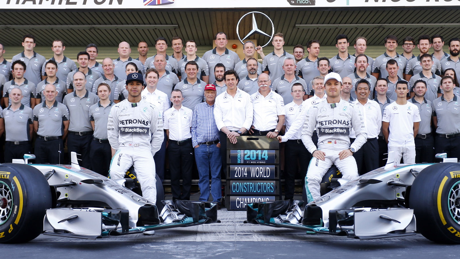 Lewis Hamilton & Mercedes officially crowned 2015 world champions