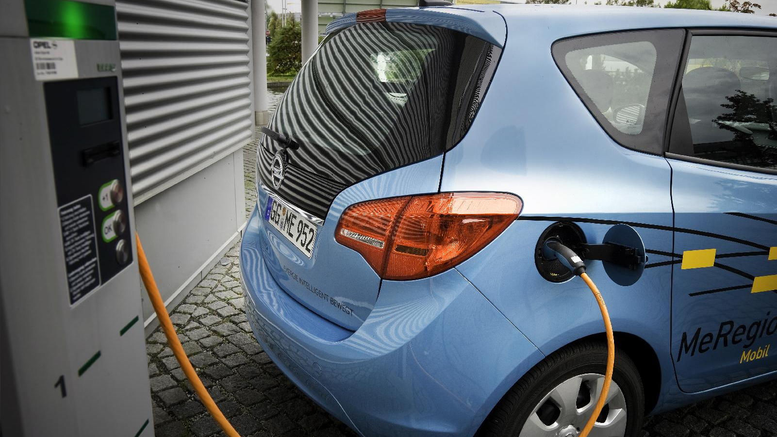 Opel Meriva electric vehicle, to be tested in Germany as part of MeRegioMobil program, 2010-2011