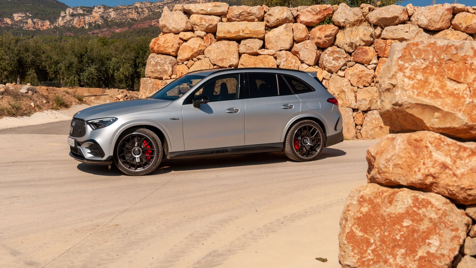 Review: 2025 Mercedes-Benz AMG GLC 63 S E Performance improves performance  through technology