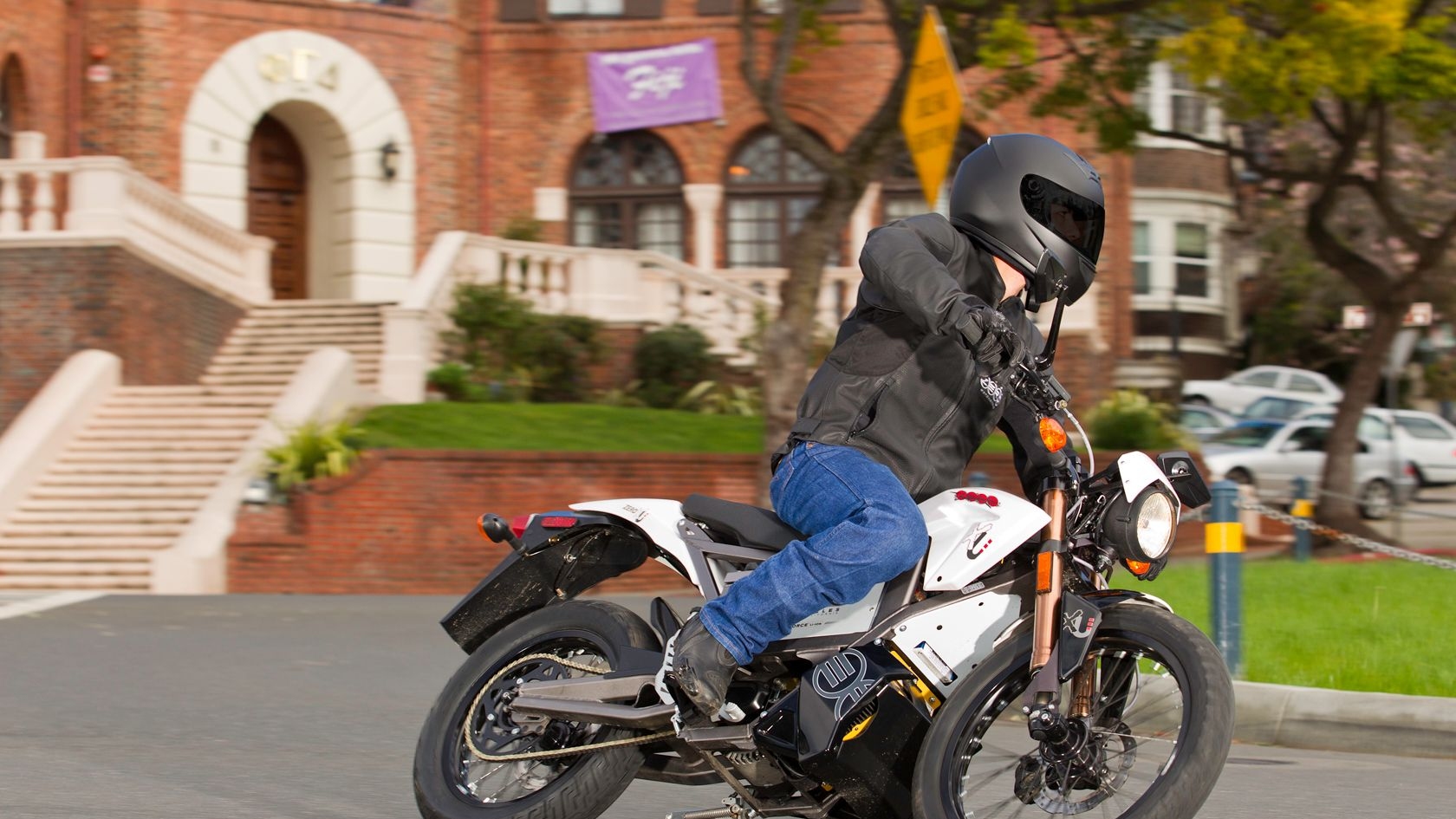 Charge Anywhere Zero Launches 2011 XU Electric Motorcycle