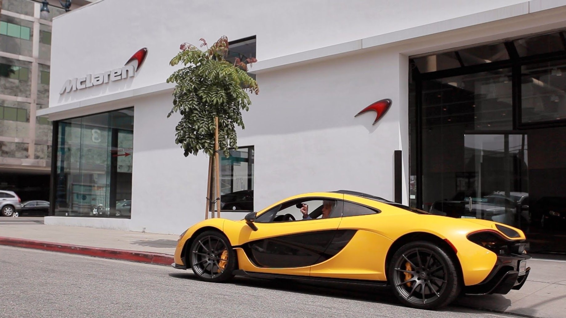 Jay Leno's McLaren P1 being delivered in Beverly Hills